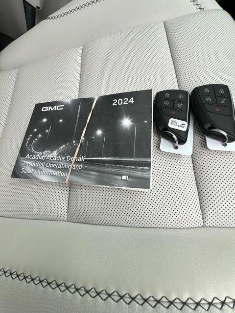 2024 GMC Acadia Denali