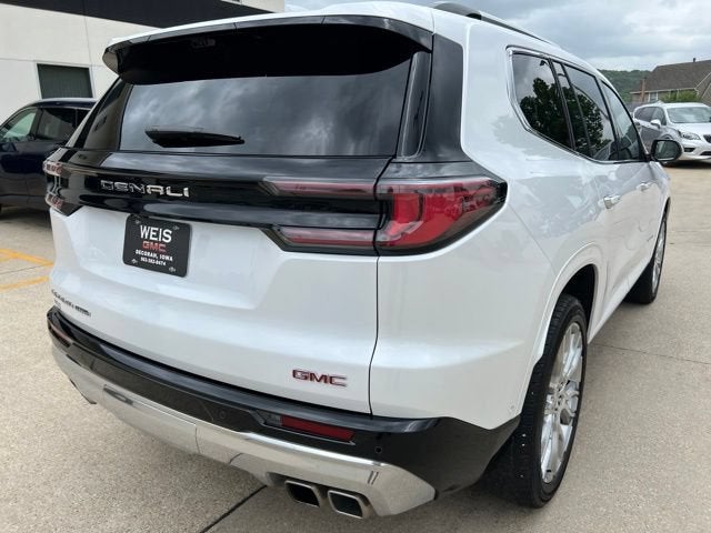 2024 GMC Acadia Denali