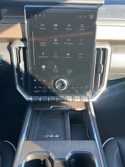 2025 GMC Acadia Denali