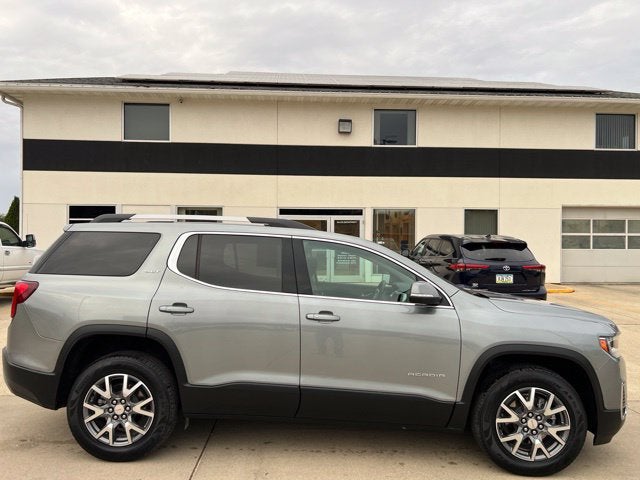 2023 GMC Acadia SLT