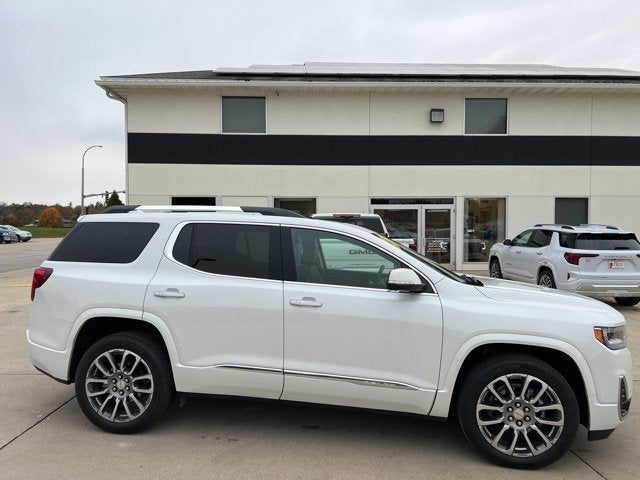 2023 GMC Acadia Denali