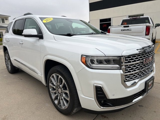 2023 GMC Acadia Denali