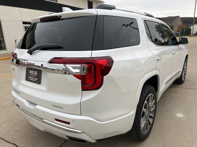 2023 GMC Acadia Denali