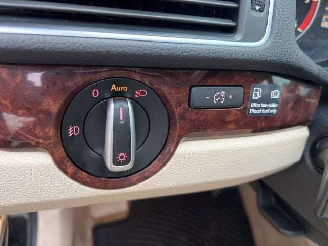 2013 Volkswagen Passat TDI SEL Premium