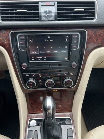 2013 Volkswagen Passat TDI SEL Premium