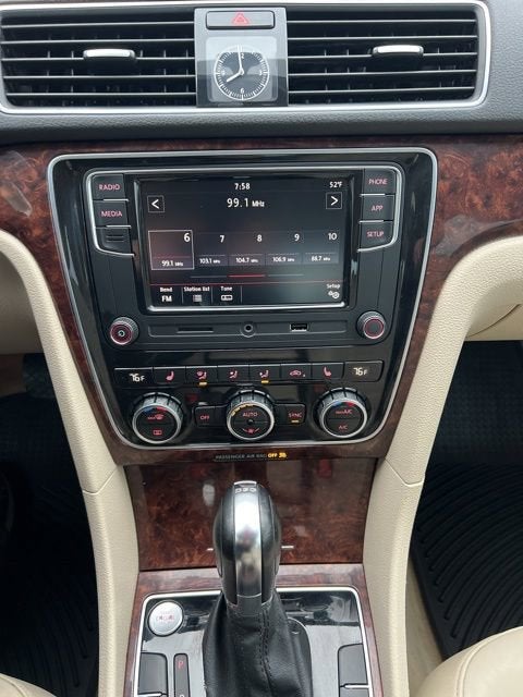 2013 Volkswagen Passat TDI SEL Premium