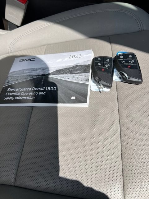 2023 GMC Sierra 1500 SLT