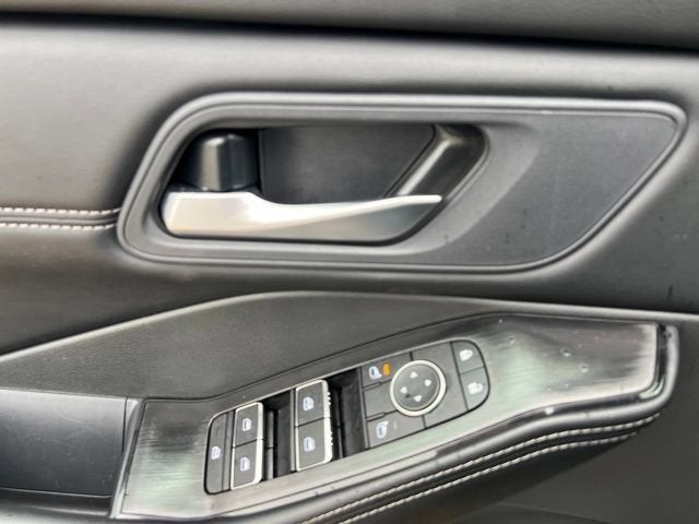 2026 Nissan Rogue SL