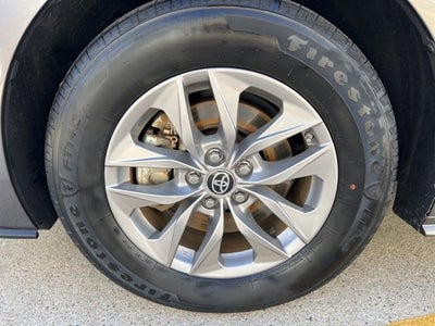 2023 Toyota Sienna XLE