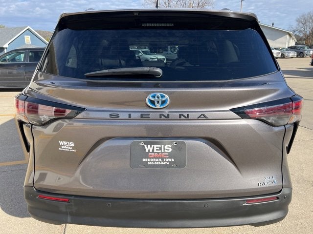 2023 Toyota Sienna XLE