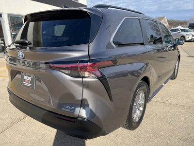 2023 Toyota Sienna XLE