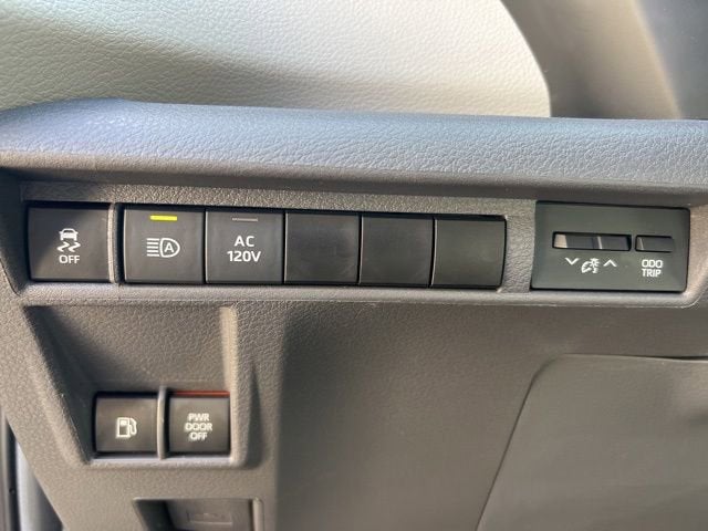 2023 Toyota Sienna Limited