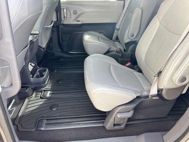 2023 Toyota Sienna Limited