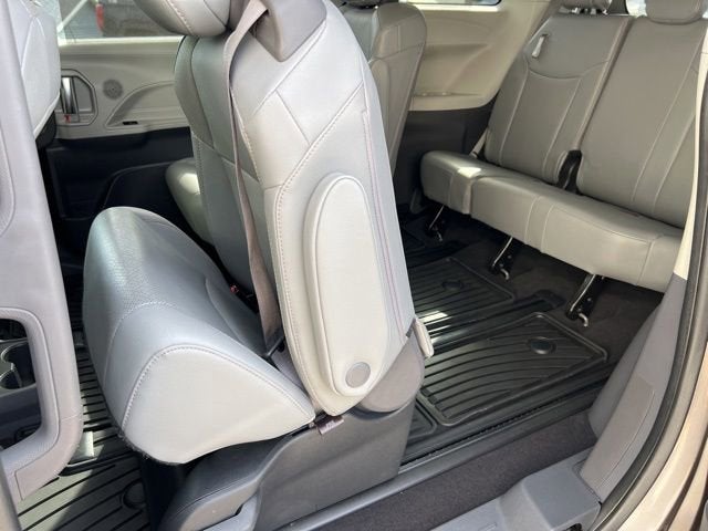 2023 Toyota Sienna Limited