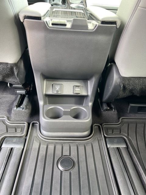 2023 Toyota Sienna Limited
