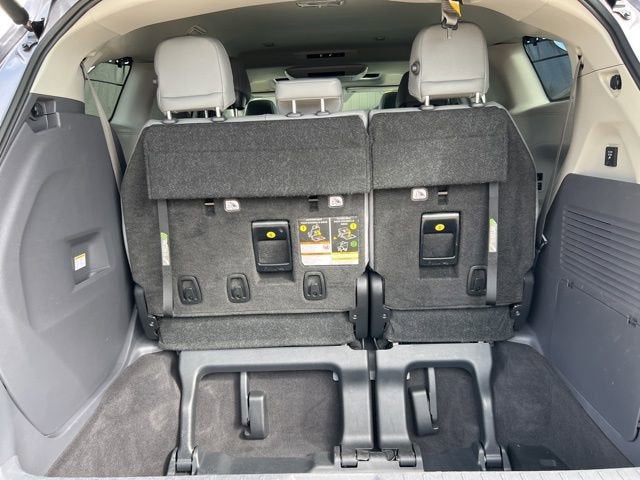 2023 Toyota Sienna Limited
