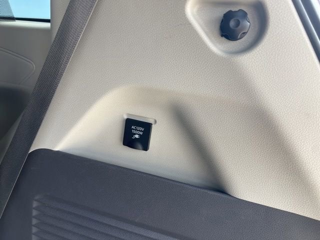 2023 Toyota Sienna Limited