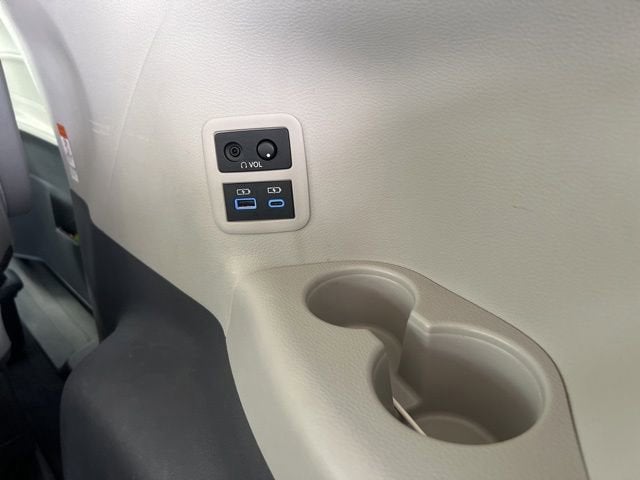 2023 Toyota Sienna Limited