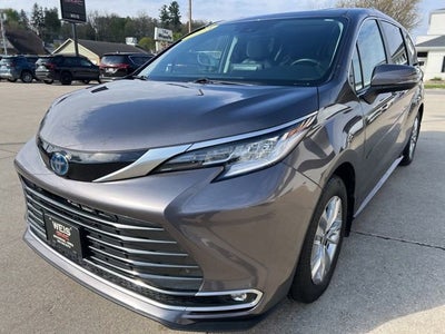 2023 Toyota Sienna Limited