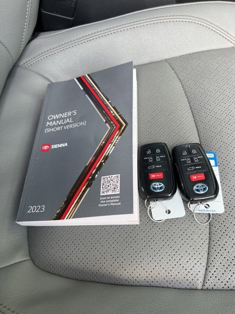 2023 Toyota Sienna Limited