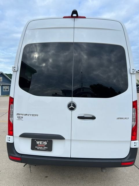2024 Mercedes-Benz Sprinter Passenger Van Base